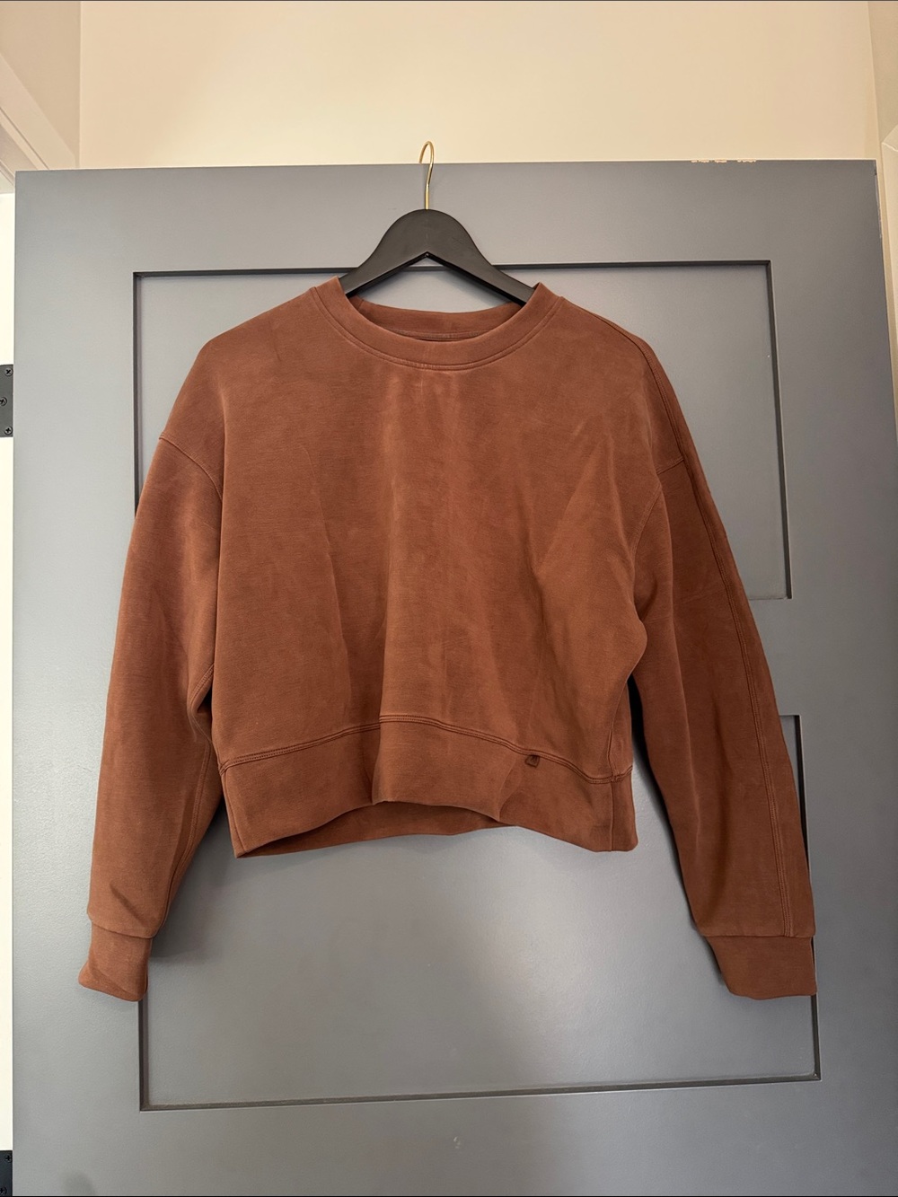CRZ YOGA | Women's Crewneck Sweatshirt in Brown